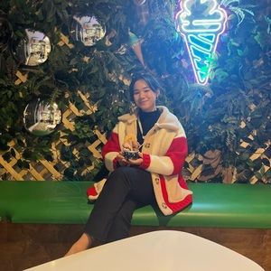 Meet your Posher, Amy